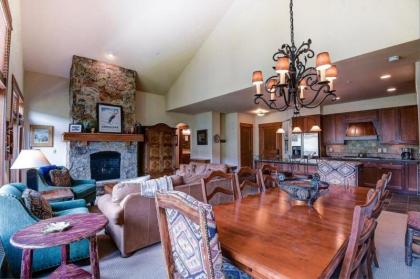 River Run Village 4 Bed Condo at Lone Eagle Lodge Ski in Ski out Keystone