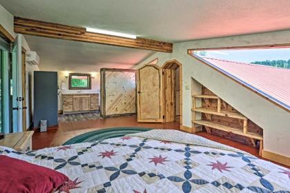 Accommodating Cabin 8 Miles to Mount Rushmore - image 12