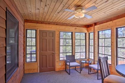 Keystone Getaway Cabin with Mount Rushmore View - image 11