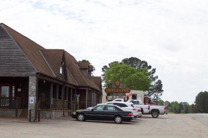 Sheldon's Motel and Restaurant - image 8