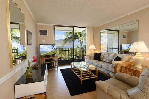 Kauhale Makai 125 - 1 Bedroom Ground Floor Condo Ocean Front Resort Pool - main image