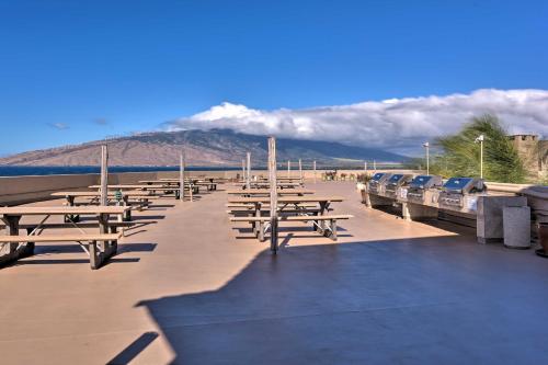 Beachfront Kihei Sanctuary with Lanai and Ocean Views! - image 2