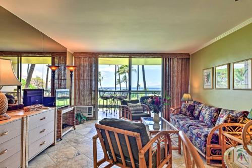 Beachside Kihei Condo with Stunning Views! - image 4