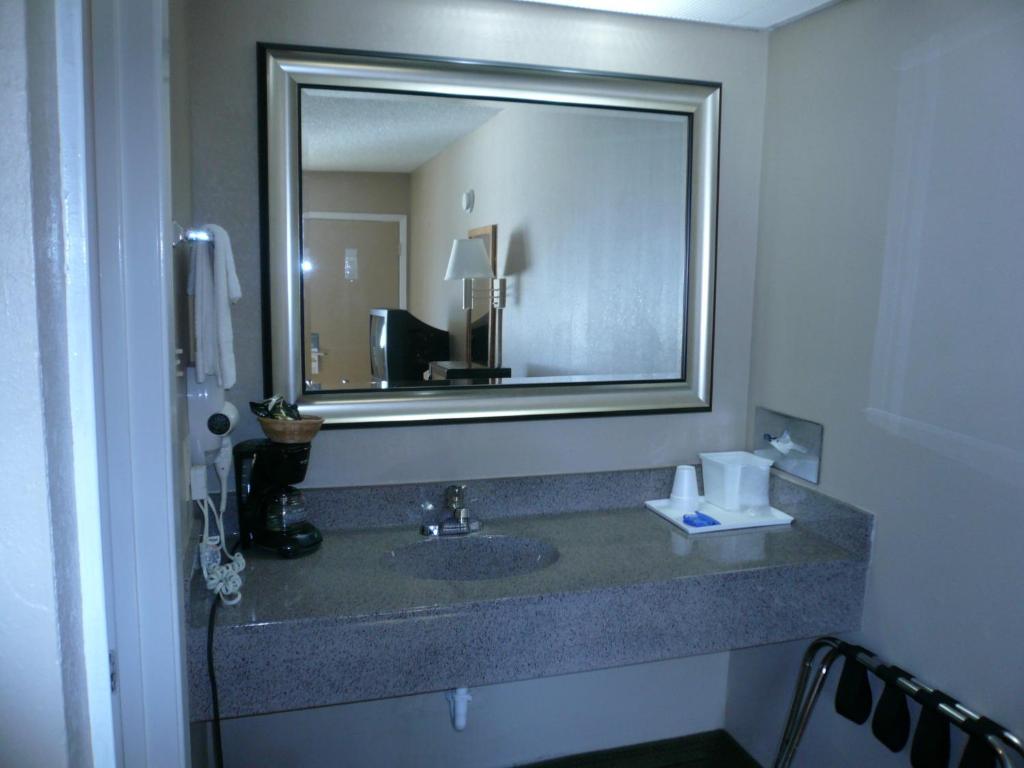 Executive Inn Kilgore - image 2