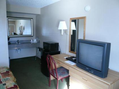 Executive Inn Kilgore - image 5