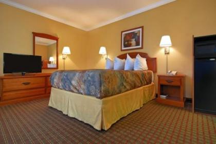 Americas Best Value Inn Killeen - image 6