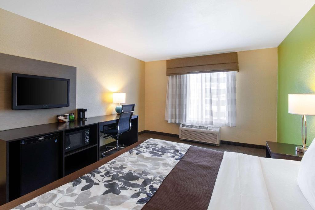 Sleep Inn & Suites near Fort Hood - image 7