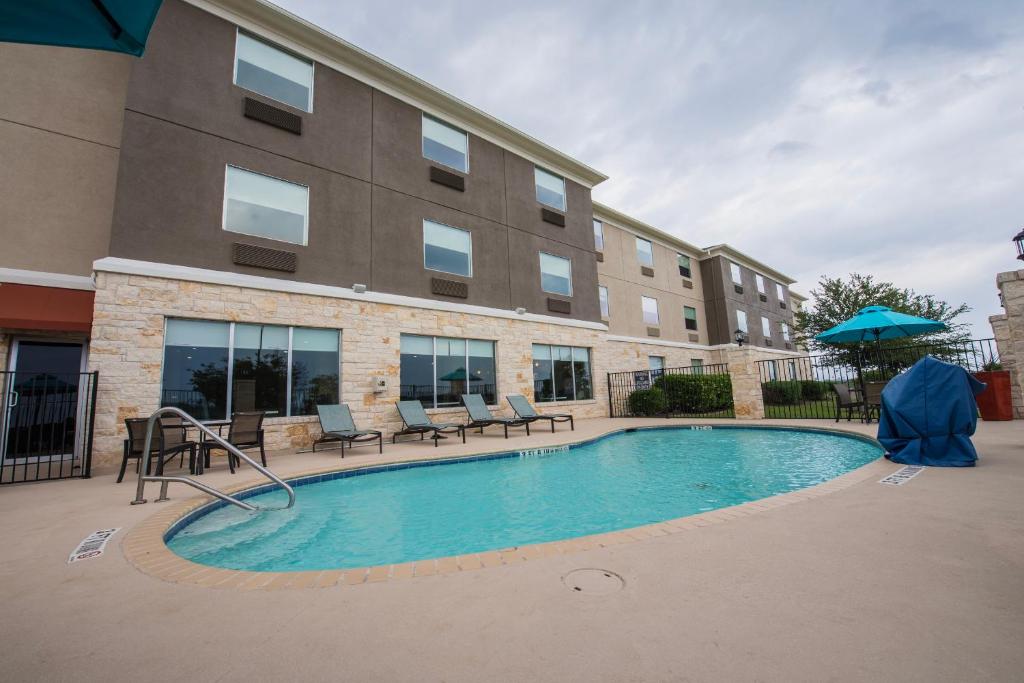 Best Western Plus Killeen/Fort Hood Hotel & Suites - image 2