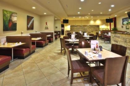 Holiday Inn Killeen Fort Hood - image 6