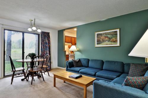 Cedarbrook Queen Suite 106 - main image