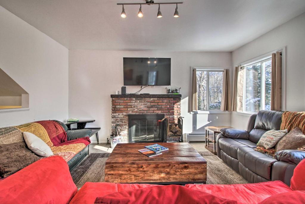 Stylish Killington Retreat - 3 Miles to Skiing! - image 7