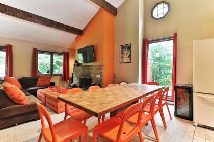 Champagne Chalet - Killington Ski House by Killington Vacation Rentals - image 8