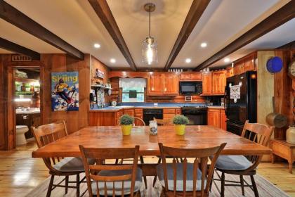 The Zack Family Cabin by Killington Vacation Rentals - image 17