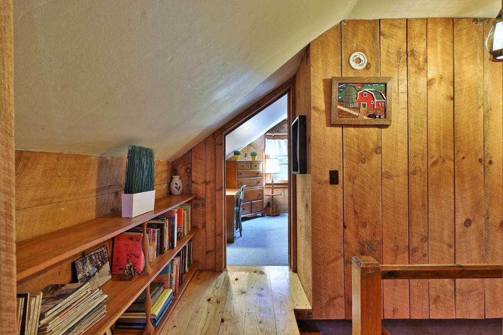 The Zack Family Cabin by Killington Vacation Rentals - image 5