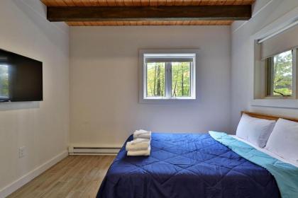 Coach Road Duplex - Left Side by Killington Vacation Rentals - image 6