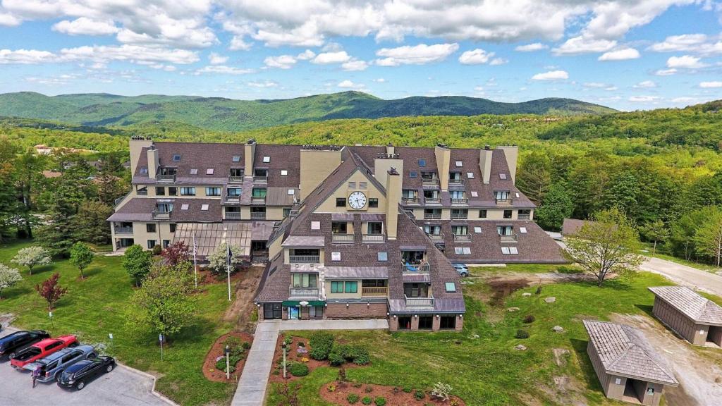 Mountain Green Resort by Killington VR- 2 Bedrooms - image 2