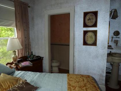 Back INN Time B&B - image 12