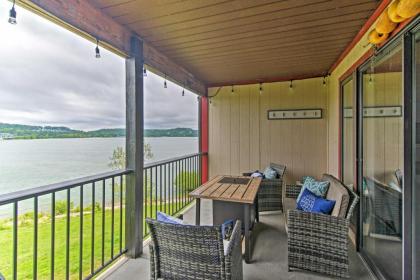 Lakefront Bridgewater Retreat with Fire Pit! - image 2