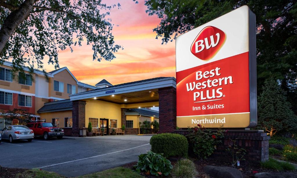 Best Western Plus Northwind Inn & Suites - main image