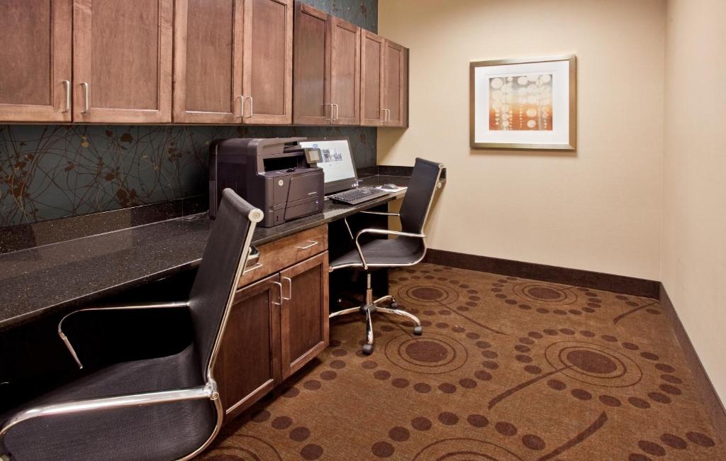 Hampton Inn Dahlgren - image 3