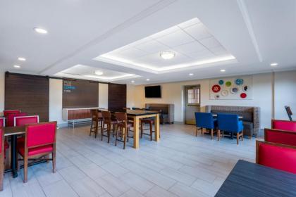 Holiday Inn Express Hotel & Suites King of Prussia an IHG Hotel - image 17