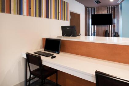 Holiday Inn Express & Suites Kingdom City an IHG Hotel - image 7