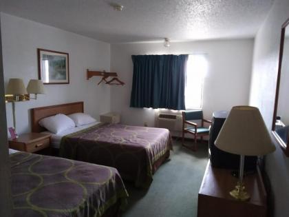 Amerihost Inn & Suites - image 10