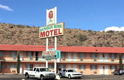 Ramblin Rose Motel - image 15