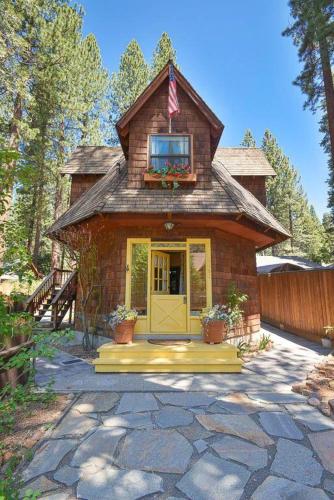 The Gingerbread Cottage (Cabin) - main image