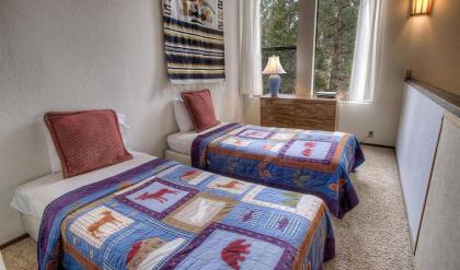 Kingswood Cornerview by Lake Tahoe Accommodations - image 6