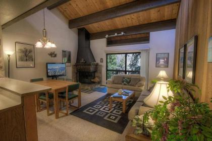 Forest View Townhouse by Lake Tahoe Accommodations - image 10