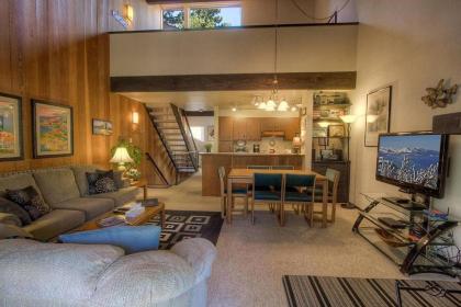 Forest View Townhouse by Lake Tahoe Accommodations - image 13