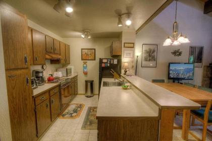 Forest View Townhouse by Lake Tahoe Accommodations - image 17