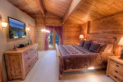 The Bass Chalet by Lake Tahoe Accommodations - image 12