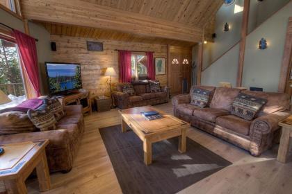 The Bass Chalet by Lake Tahoe Accommodations - image 17