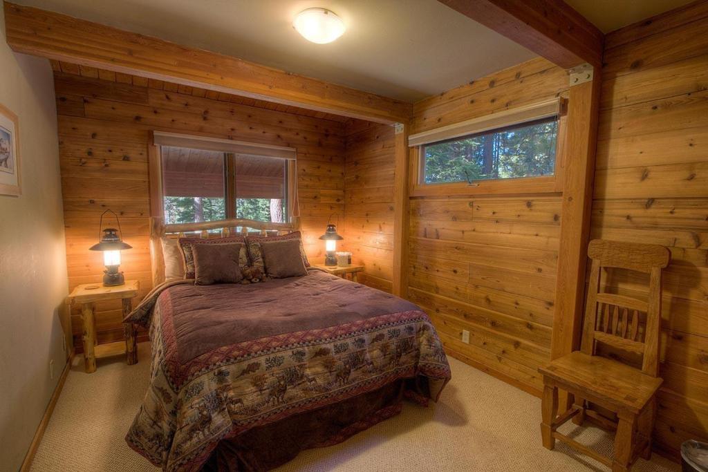 The Bass Chalet by Lake Tahoe Accommodations - image 6