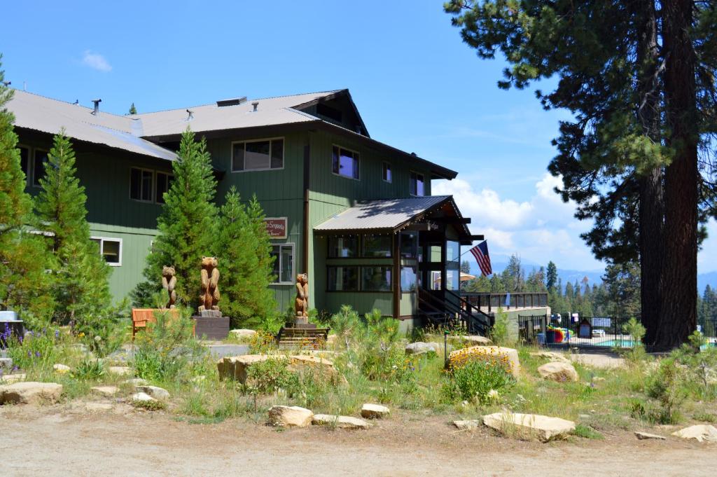 Montecito Sequoia Lodge - image 7