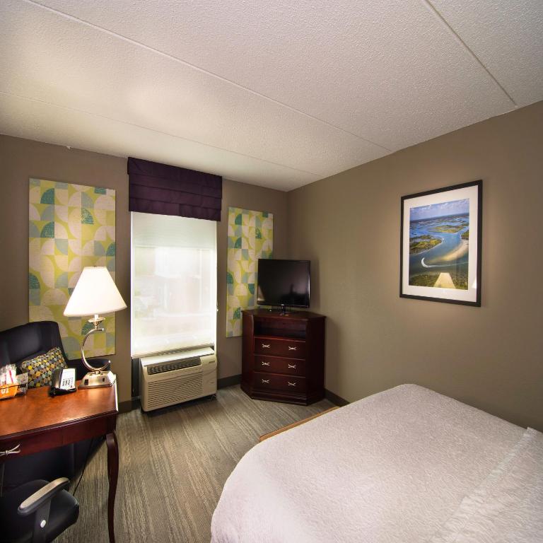 Hampton Inn Kingsland - image 2