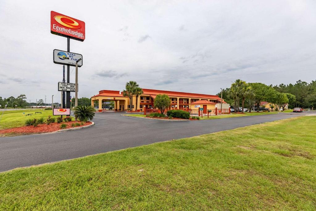 Econo Lodge Cumberland - main image