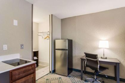 Suburban Extended Stay Hotel - image 12