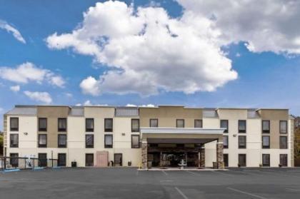 Comfort Inn South - image 1