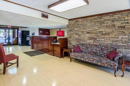 Red Roof Inn Kingsport - image 3