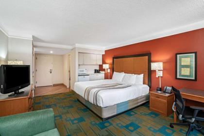 La Quinta Inn & Suites by Wyndham Kingsport TriCities Airport - image 13