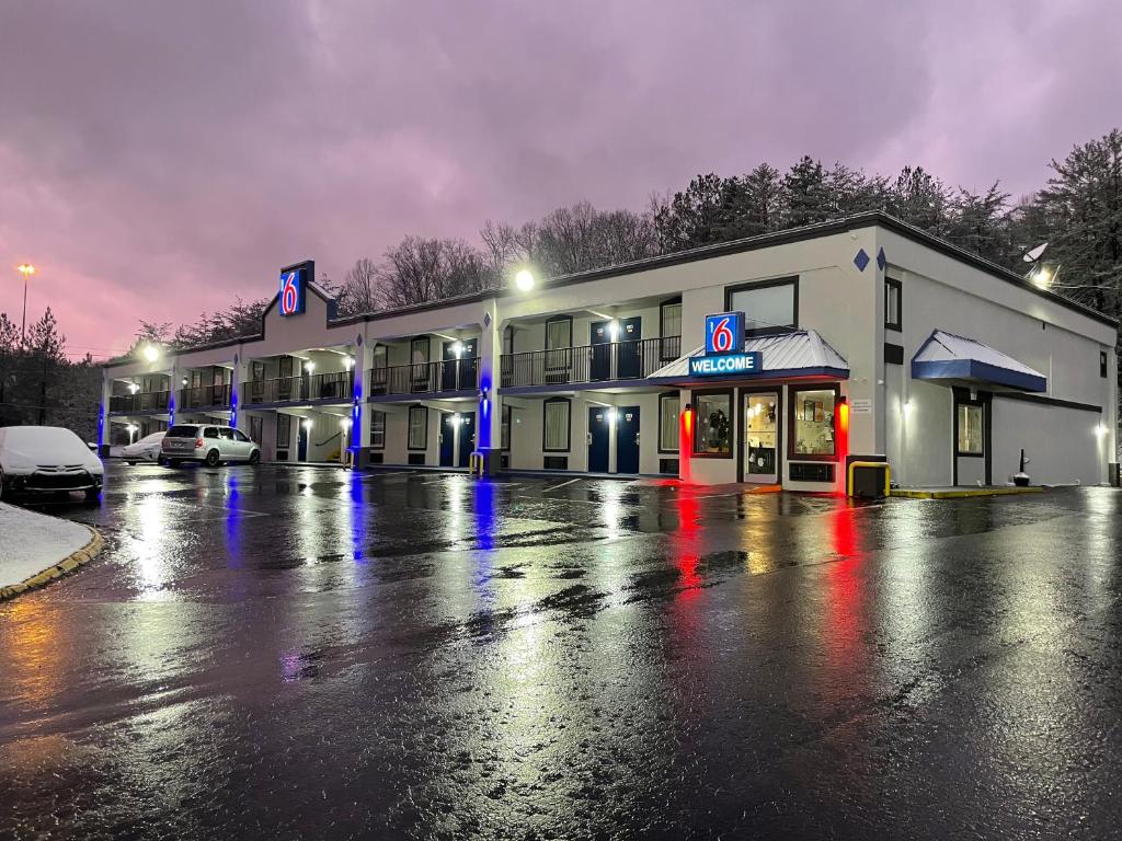 Motel 6-Kingston TN - main image