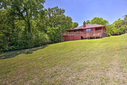 Cozy Kingston House on Lake Texoma-Steps to Beach! - image 5