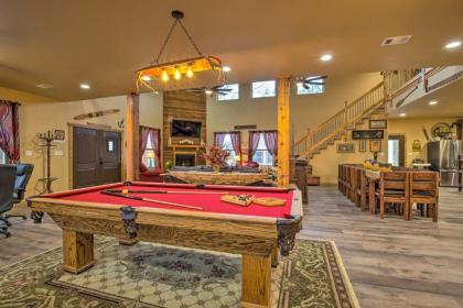 Spectacular Lake Texoma Home with Pool Table! - image 11