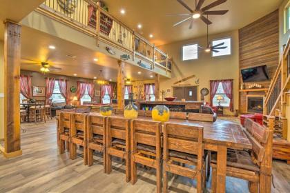 Spectacular Lake Texoma Home with Pool Table! - image 9