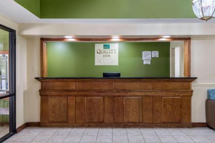 Quality Inn - image 9