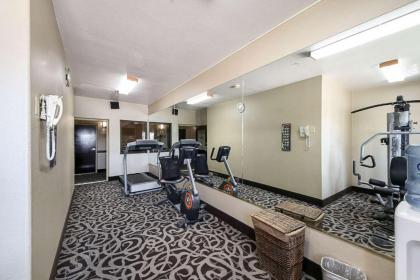 Quality Inn Kingsville Hwy 77 - image 12