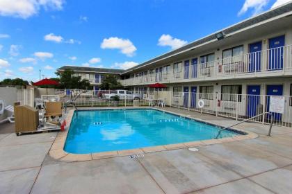 Motel 6-Kingsville TX - image 10